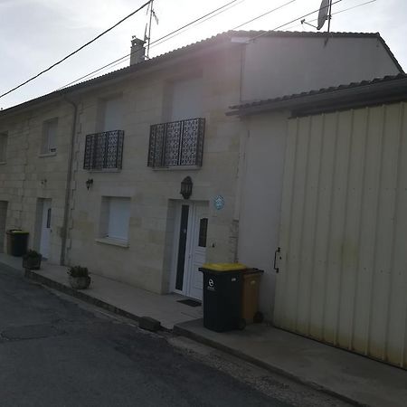 Gite Du Vignoble Sidky Lussac  Bagian luar foto
