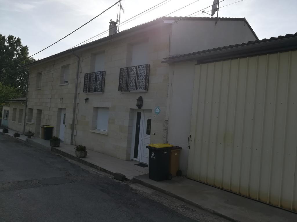Gite Du Vignoble Sidky Lussac  Bagian luar foto